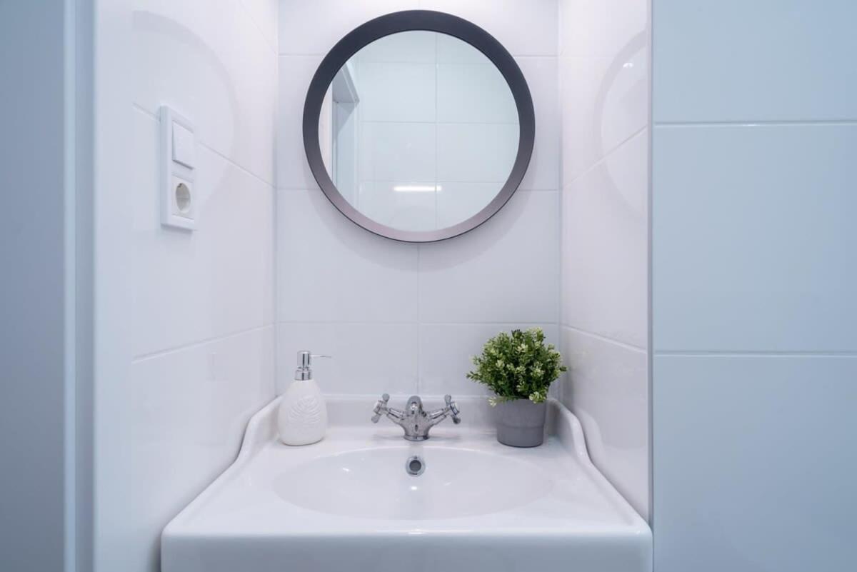 Super Central New Apartment With Air Conditioning Boedapest Buitenkant foto