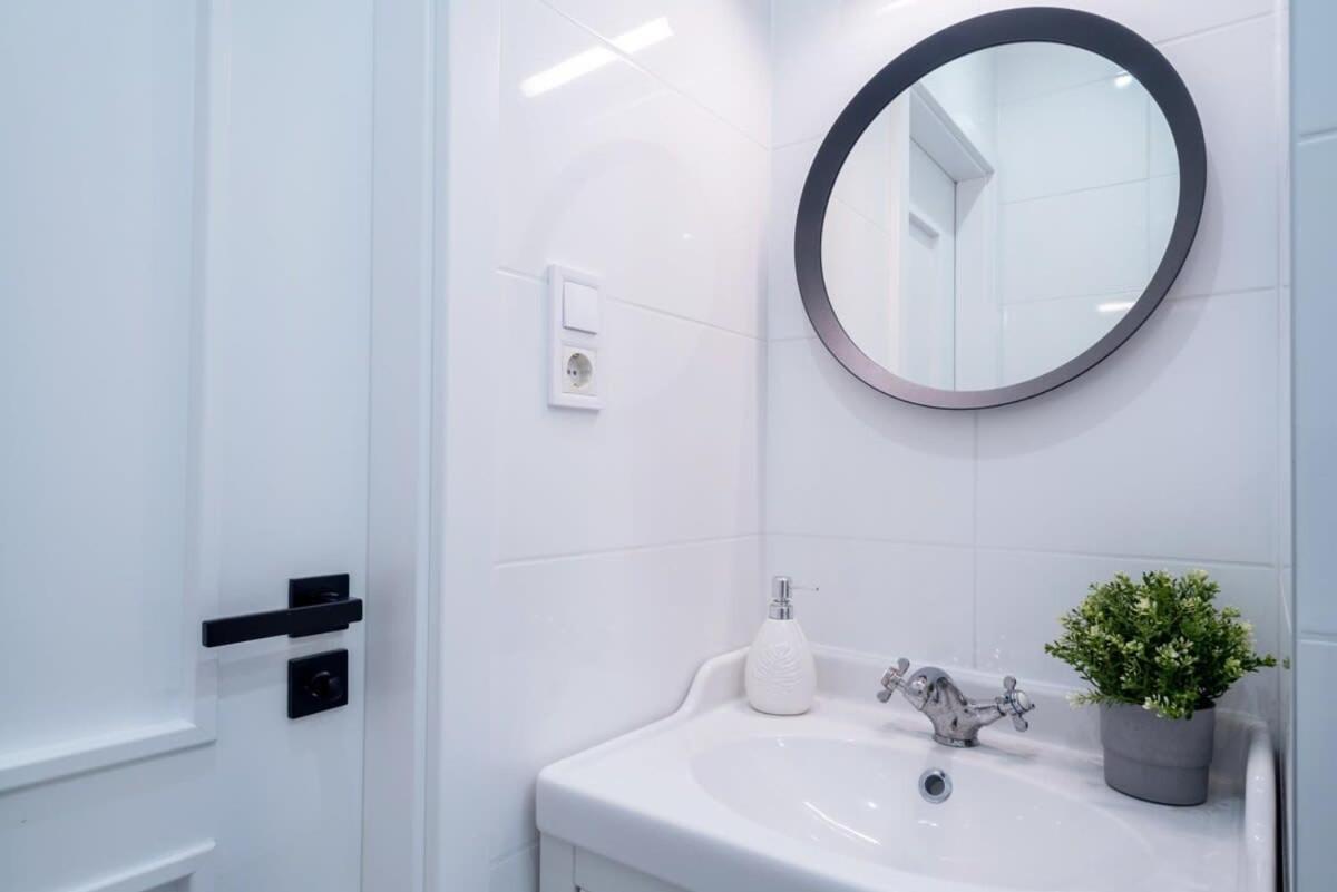 Super Central New Apartment With Air Conditioning Boedapest Buitenkant foto